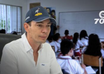 Tras el hallazgo de un explosivo cerca de una escuela rural en Arauca, el alcalde Juan Qüenza exige a grupos armados mantener el conflicto lejos de la comunidad educativa.