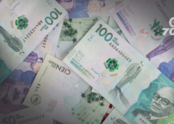 confirma un hurto de casi 28 millones mediante transacciones no autorizadas, aún espera respuesta del banco.