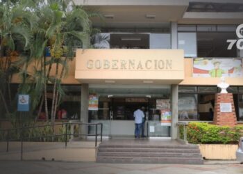 La Procuraduría abre investigación sobre irregularidades en la compra de combustible por la Gobernación de Arauca.